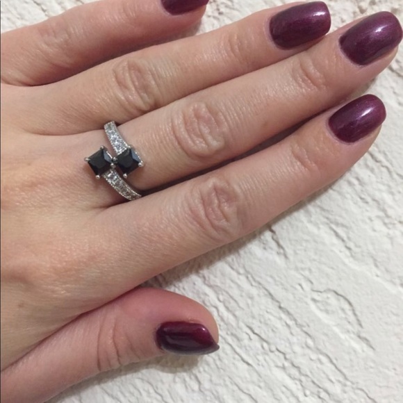 New Luxury Starry Star Black CZ Ring - Picture 6 of 7